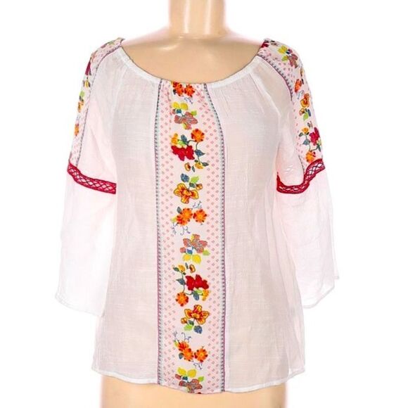 Fig & Flower White Embroidered 3/4 Sleeve Blouse Size Petite Small - Picture 4 of 6